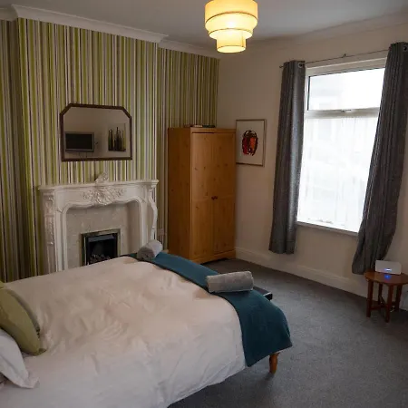 Holiday home Sanctuary *